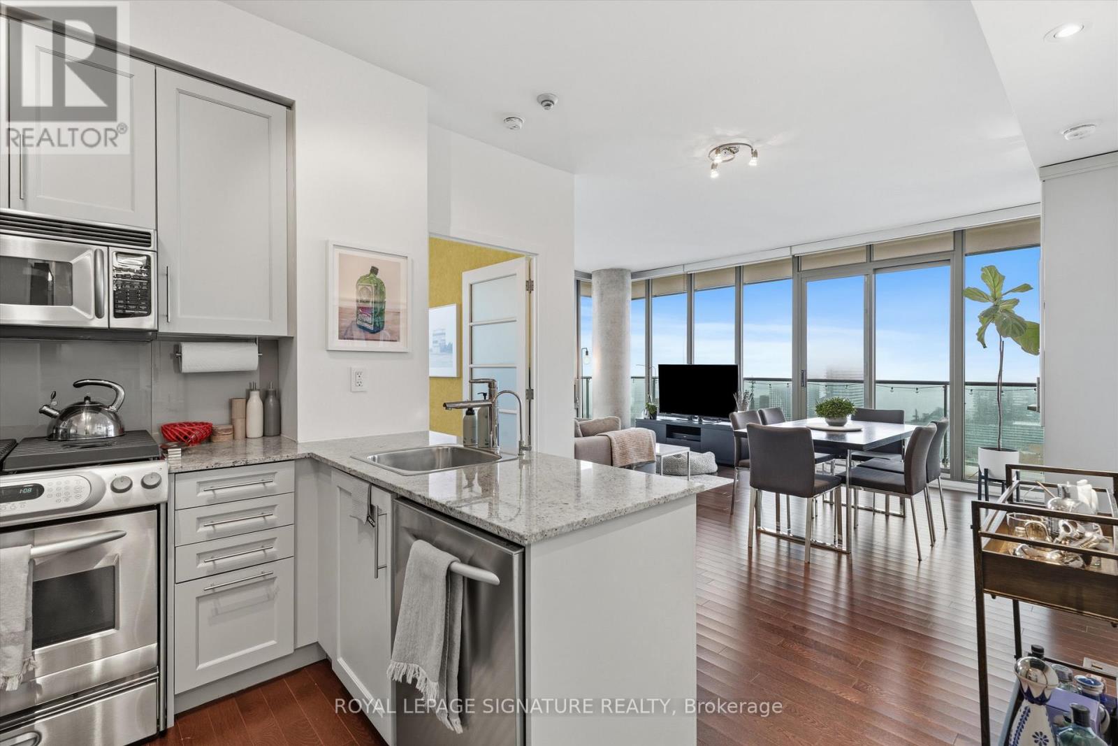 3205 - 33 Lombard Street, Toronto (Church-Yonge Corridor), Ontario  M5C 3H8 - Photo 4 - C12897932