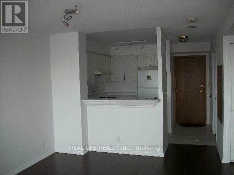 2205 - 11 Lee Centre Drive, Toronto (Woburn), Ontario  M1H 3J5 - Photo 5 - E12897948