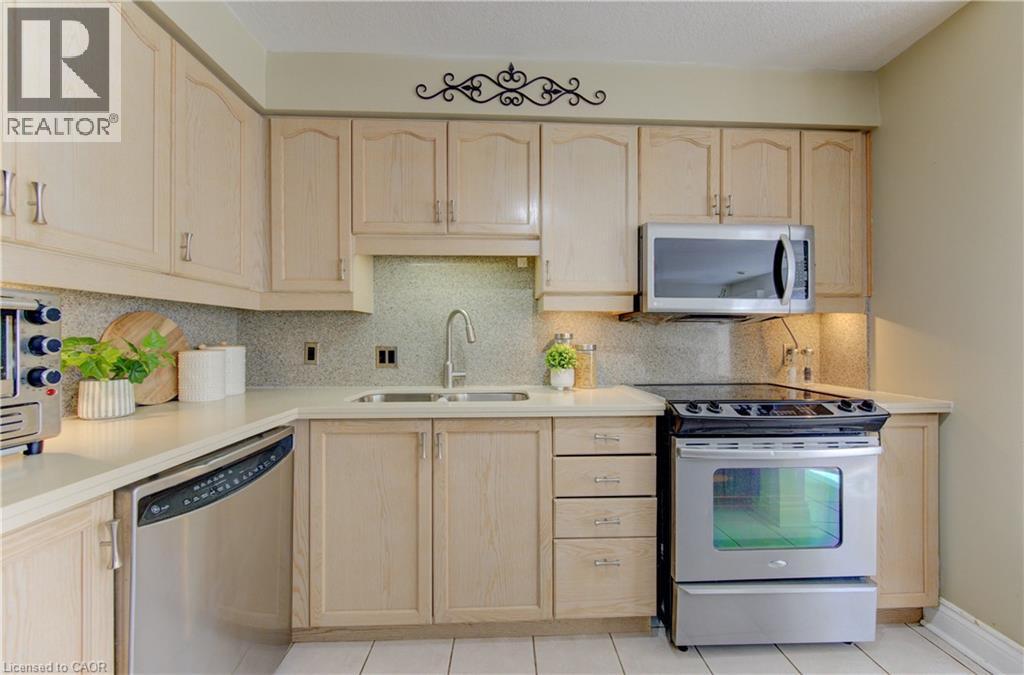 405 Beaver Creek Road, Waterloo, Ontario  N2V 2J8 - Photo 11 - 40811049