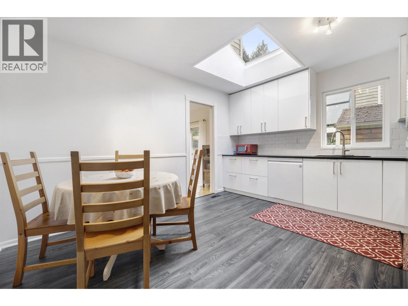 828 Nicolum Court, North Vancouver, British Columbia  V7H 2R8 - Photo 7 - R3101462