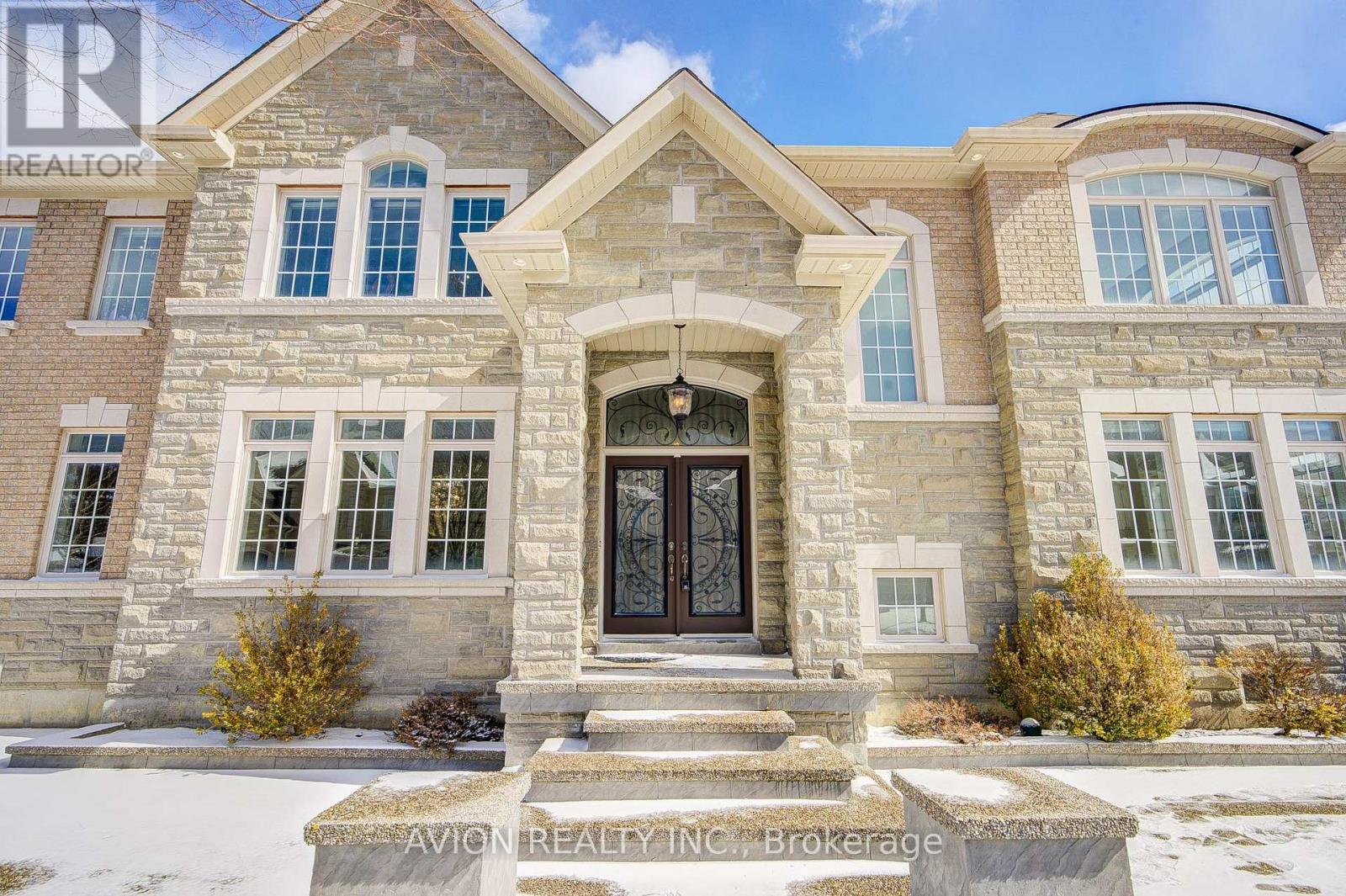 30 Ferrazzano Lane, Vaughan, Ontario L4H 0X2 - Photo 2 - N12893968