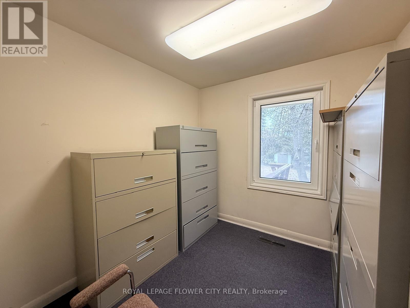 39 Parkside Drive, Newmarket, Ontario  L3Y 4R7 - Photo 12 - N12897592