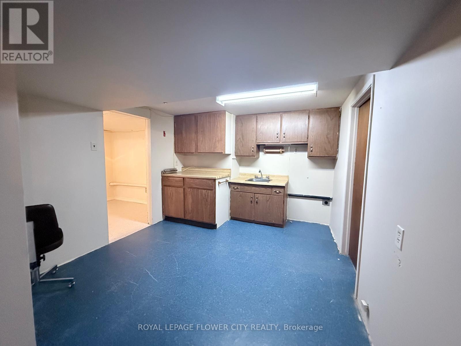 39 Parkside Drive, Newmarket, Ontario  L3Y 4R7 - Photo 18 - N12897592