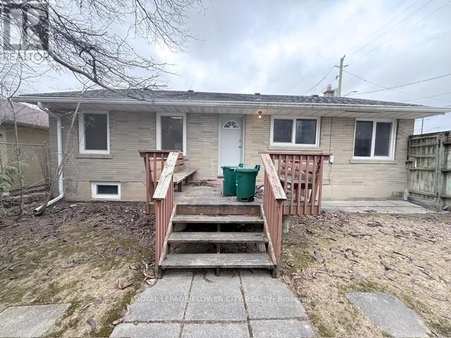 39 Parkside Drive, Newmarket, Ontario  L3Y 4R7 - Photo 22 - N12897592