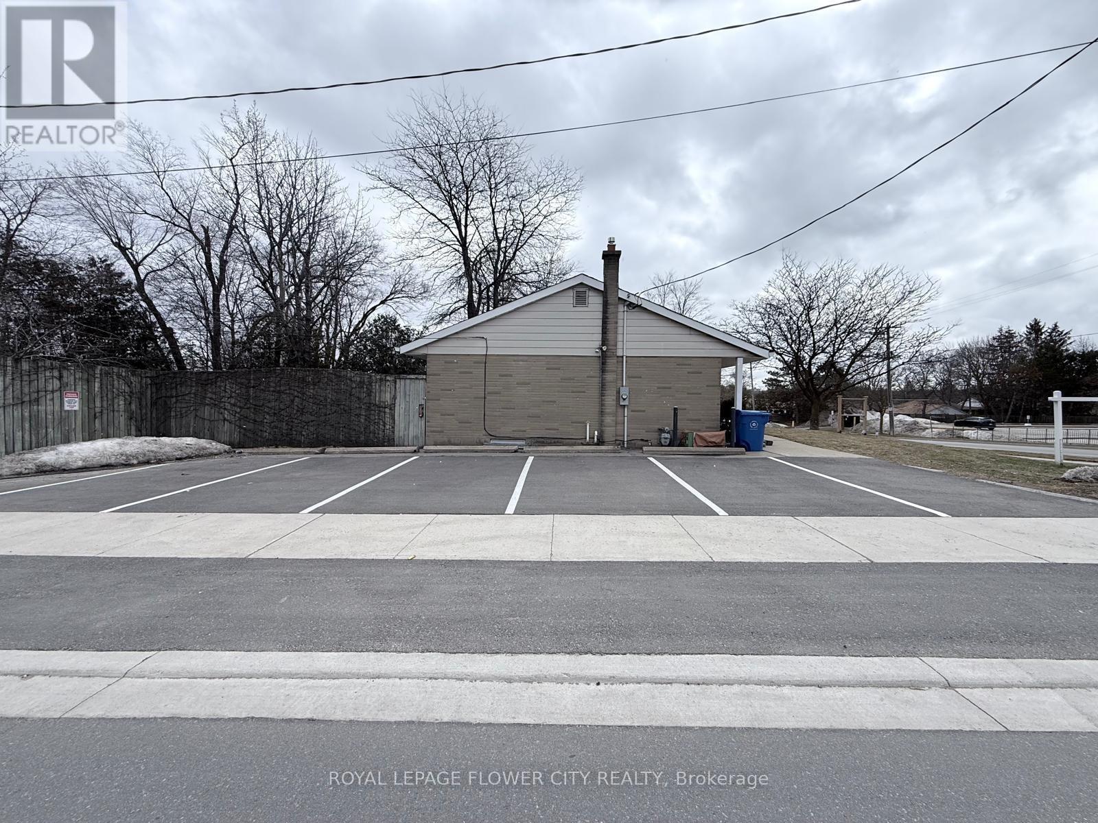 39 Parkside Drive, Newmarket, Ontario  L3Y 4R7 - Photo 24 - N12897592