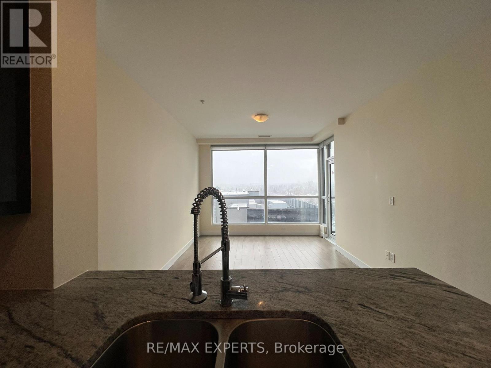 1005 - 100 Garment Street, Kitchener, Ontario  N2G 0C3 - Photo 12 - X12897914