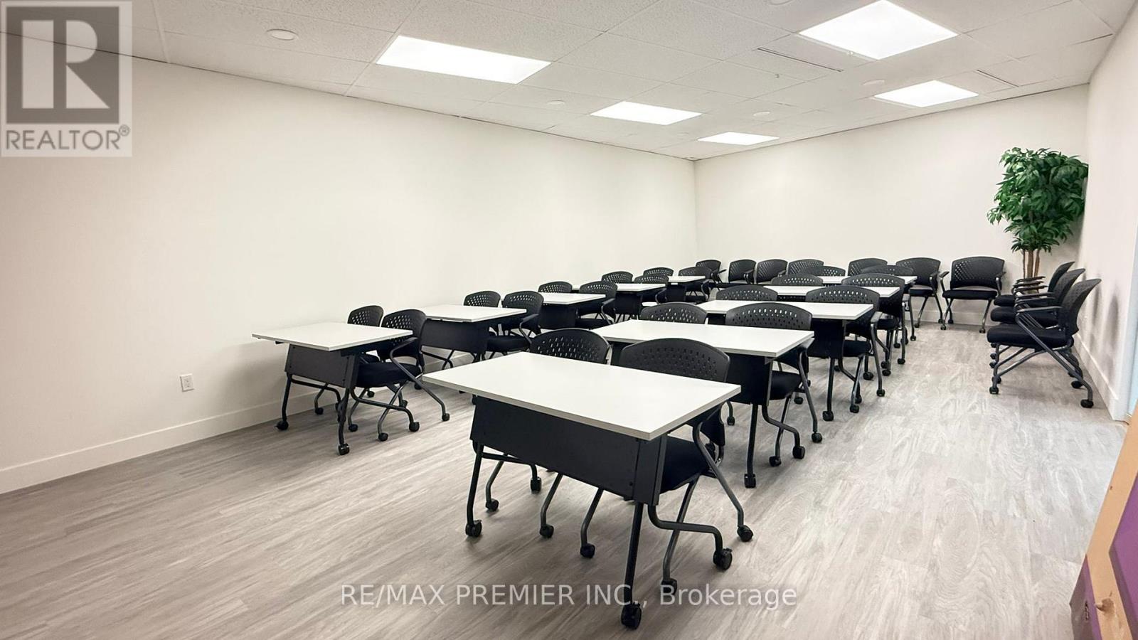 302-08 - 3390 South Service Road, Burlington (Industrial Burlington), Ontario  L7N 3J5 - Photo 42 - W12897940