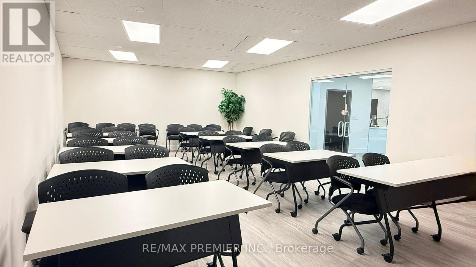 302-08 - 3390 South Service Road, Burlington (Industrial Burlington), Ontario  L7N 3J5 - Photo 43 - W12897940