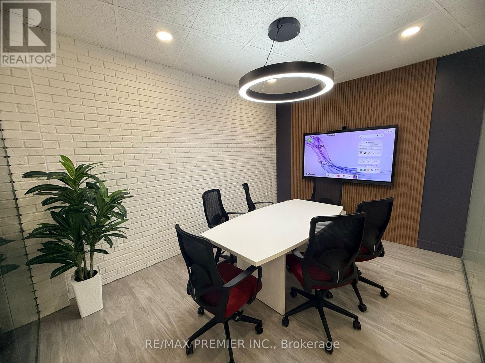 302-05 - 3390 South Service Road, Burlington (Industrial Burlington), Ontario  L7N 3J5 - Photo 20 - W12897952