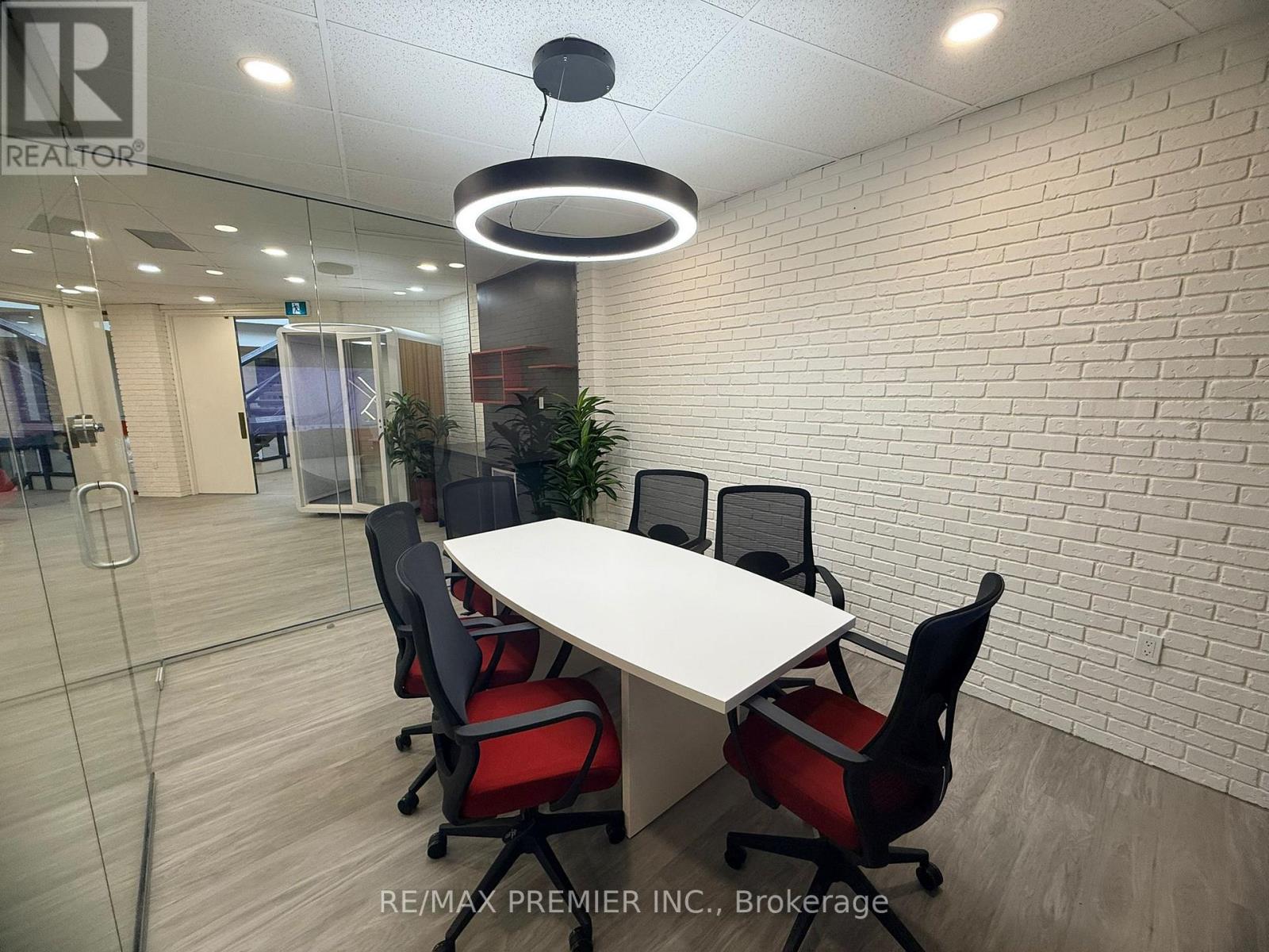 302-05 - 3390 South Service Road, Burlington (Industrial Burlington), Ontario  L7N 3J5 - Photo 22 - W12897952