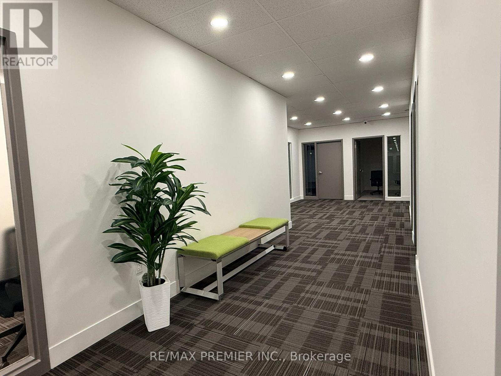 302-05 - 3390 South Service Road, Burlington (Industrial Burlington), Ontario  L7N 3J5 - Photo 36 - W12897952