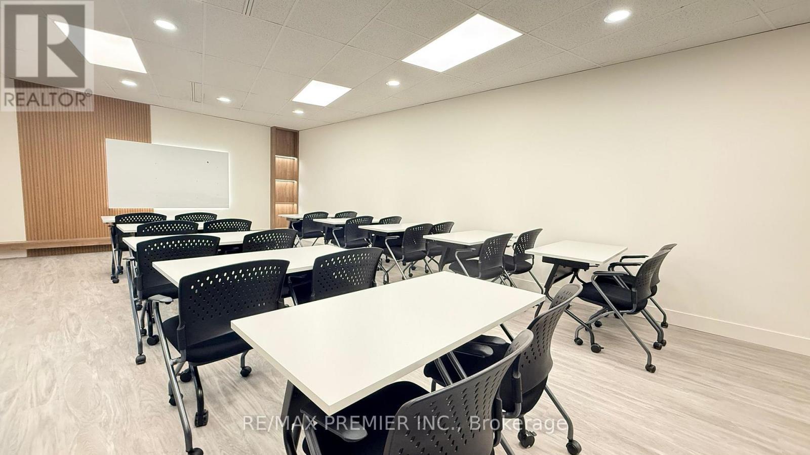 302-05 - 3390 South Service Road, Burlington (Industrial Burlington), Ontario  L7N 3J5 - Photo 41 - W12897952