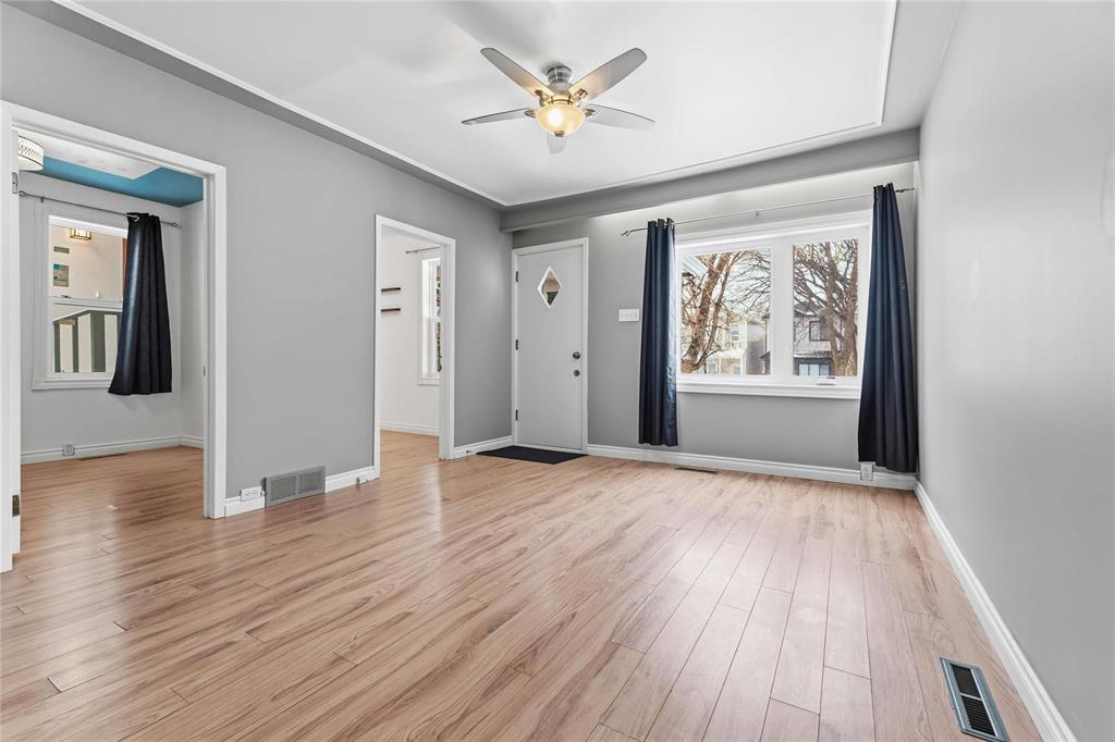 436 Ritchot Street, Winnipeg, Manitoba  R2H 2X1 - Photo 5 - 202604951