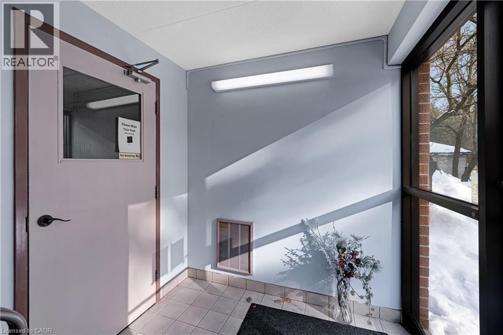 401 Erb Street W Unit# 301, Waterloo, Ontario  N2L 1W7 - Photo 9 - 40813213