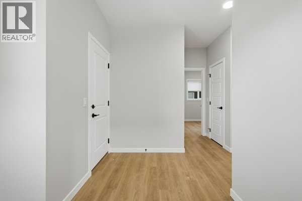 9 Bayview Mews SW, Airdrie, Alberta  T4B 5P1 - Photo 6 - A2293386