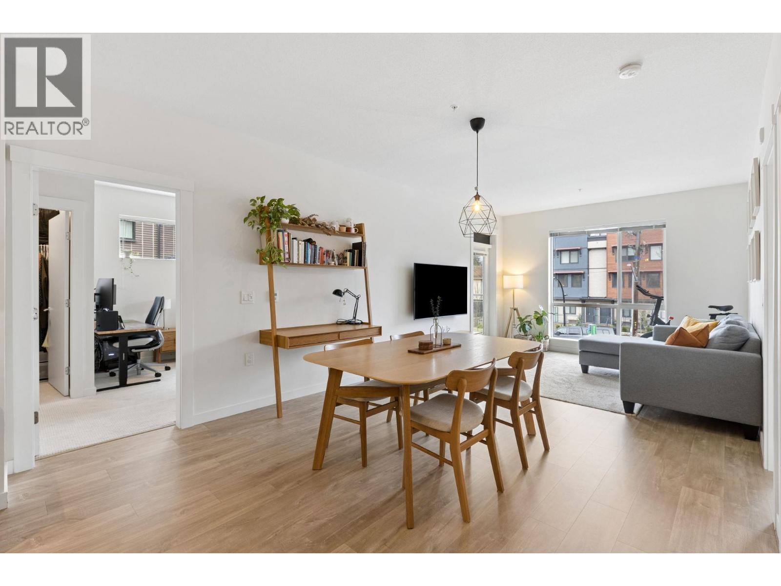 211 625 E 3rd Street, North Vancouver, British Columbia  V7L 1G6 - Photo 4 - R3100189