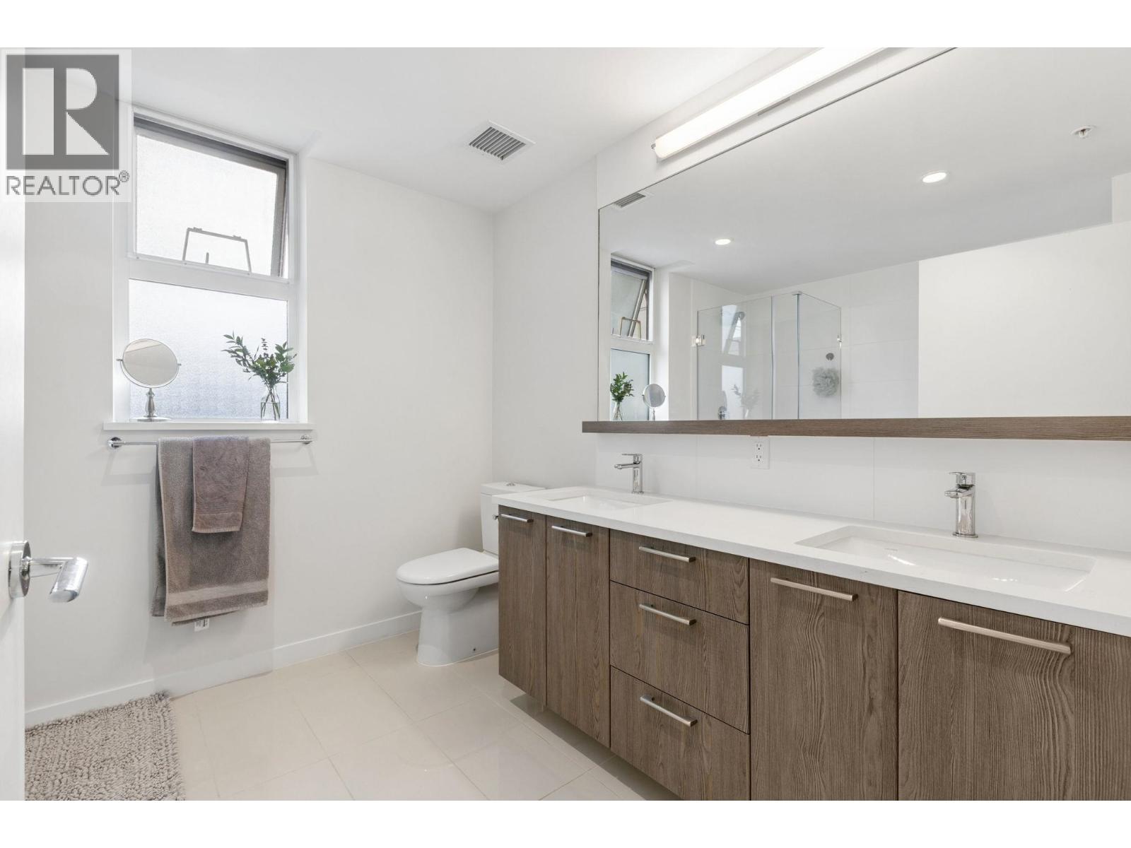 211 625 E 3rd Street, North Vancouver, British Columbia  V7L 1G6 - Photo 18 - R3100189