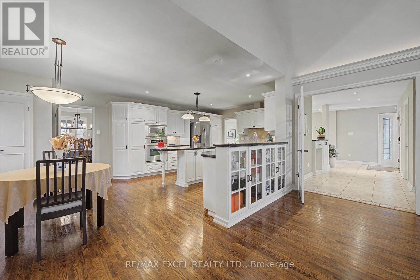 1110 Balmoral Place, Oakville, Ontario  L6J 2L9 - Photo 16 - W12882750