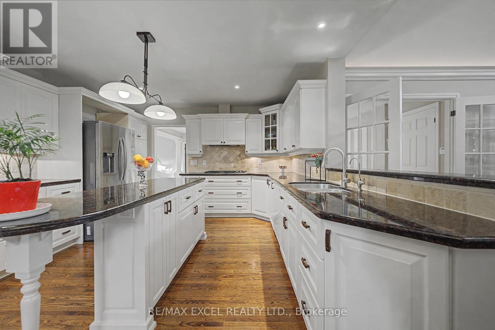 1110 Balmoral Place, Oakville, Ontario  L6J 2L9 - Photo 19 - W12882750