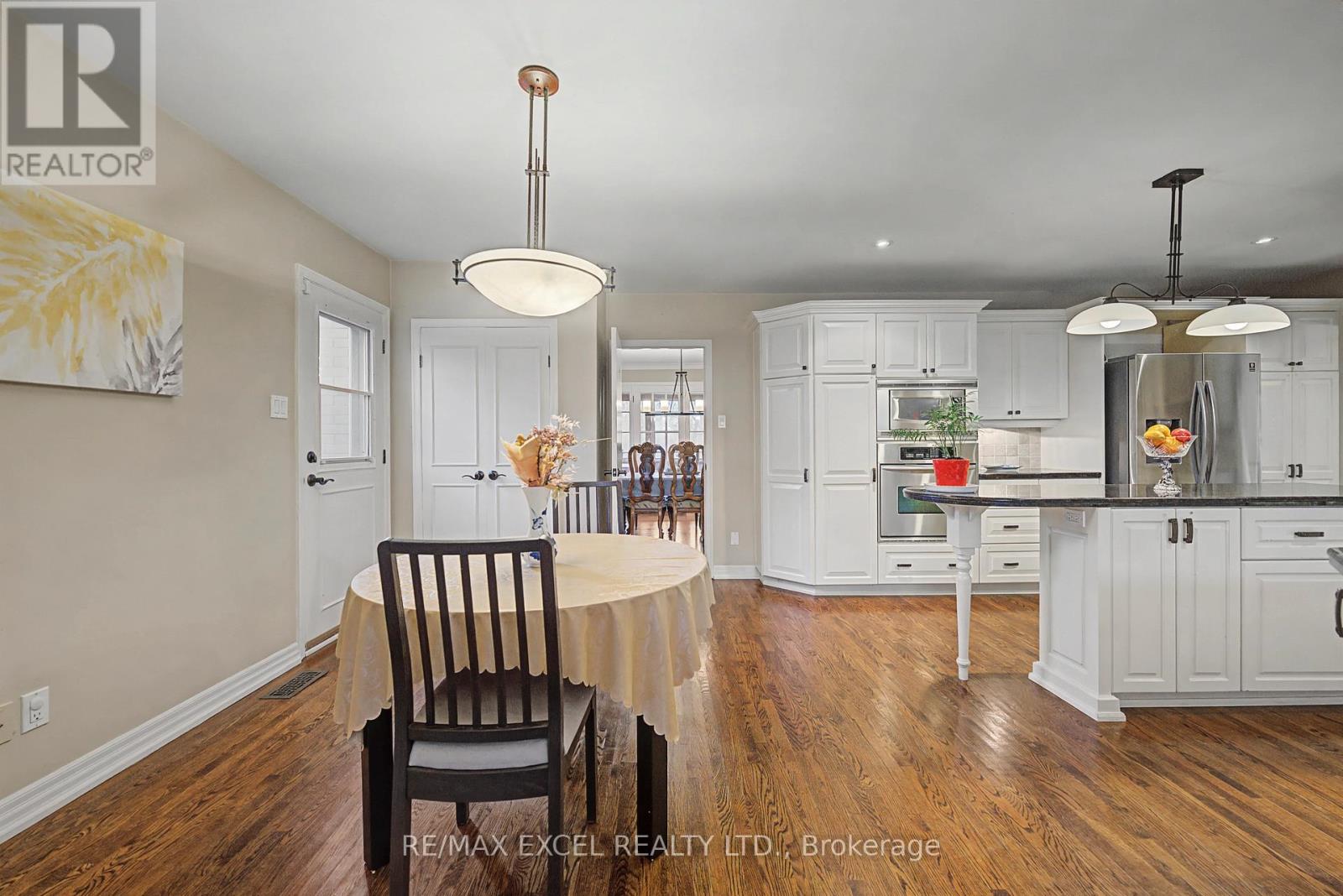 1110 Balmoral Place, Oakville, Ontario  L6J 2L9 - Photo 17 - W12882750