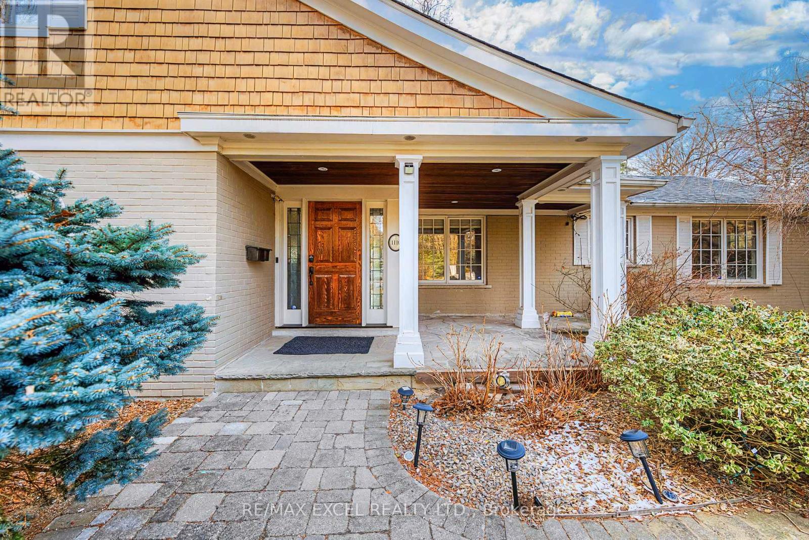 1110 Balmoral Place, Oakville, Ontario  L6J 2L9 - Photo 3 - W12882750