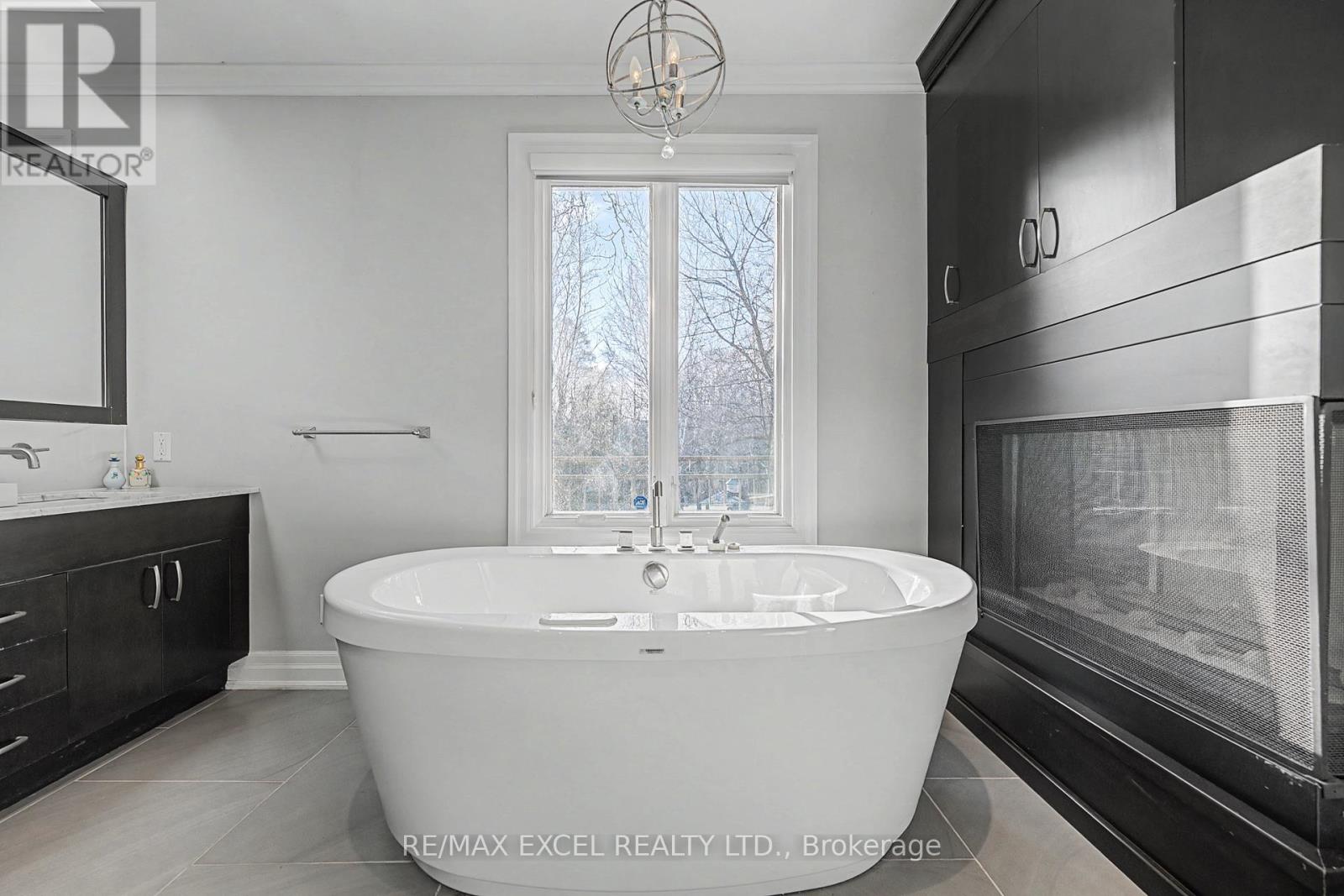 1110 Balmoral Place, Oakville, Ontario  L6J 2L9 - Photo 36 - W12882750