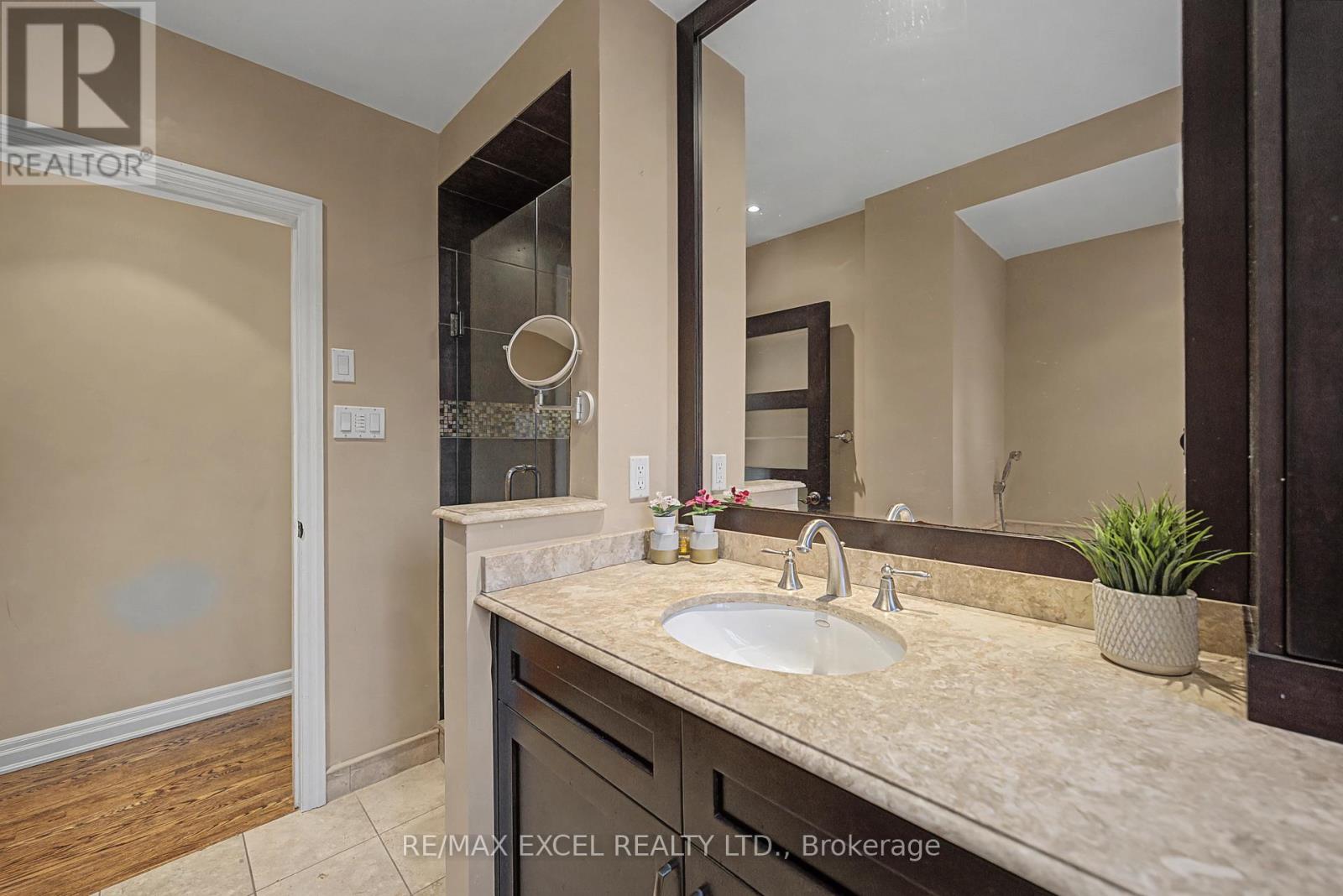 1110 Balmoral Place, Oakville, Ontario  L6J 2L9 - Photo 42 - W12882750