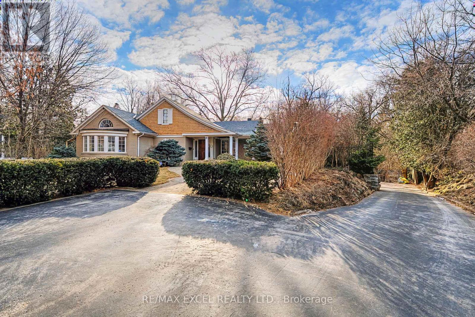 1110 Balmoral Place, Oakville, Ontario  L6J 2L9 - Photo 4 - W12882750