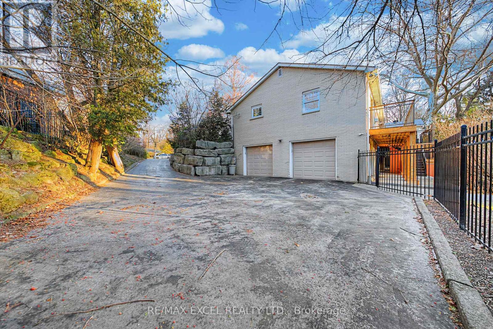 1110 Balmoral Place, Oakville, Ontario  L6J 2L9 - Photo 7 - W12882750