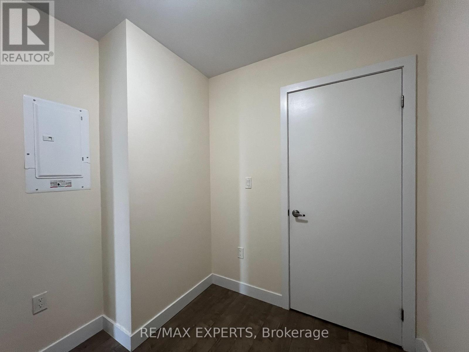 1005 - 100 Garment Street, Kitchener, Ontario  N2G 0C3 - Photo 6 - X12897914