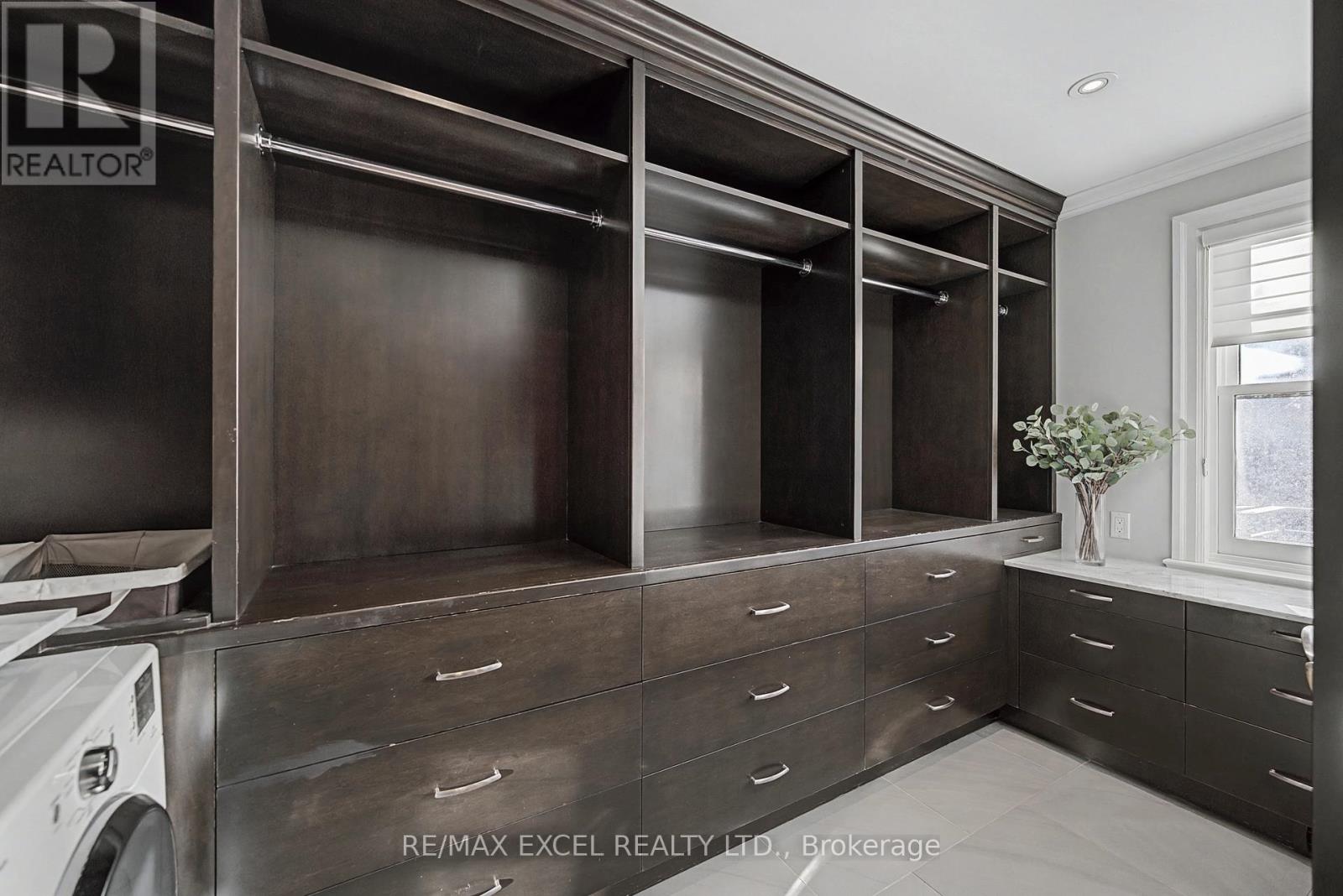 1110 Balmoral Place, Oakville, Ontario  L6J 2L9 - Photo 46 - W12882750