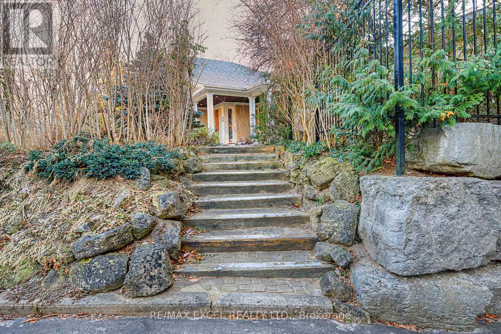 1110 Balmoral Place, Oakville, Ontario  L6J 2L9 - Photo 6 - W12882750