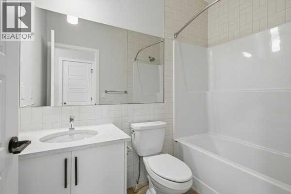 9 Bayview Mews SW, Airdrie, Alberta  T4B 5P1 - Photo 21 - A2293386