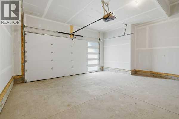 9 Bayview Mews SW, Airdrie, Alberta  T4B 5P1 - Photo 45 - A2293386