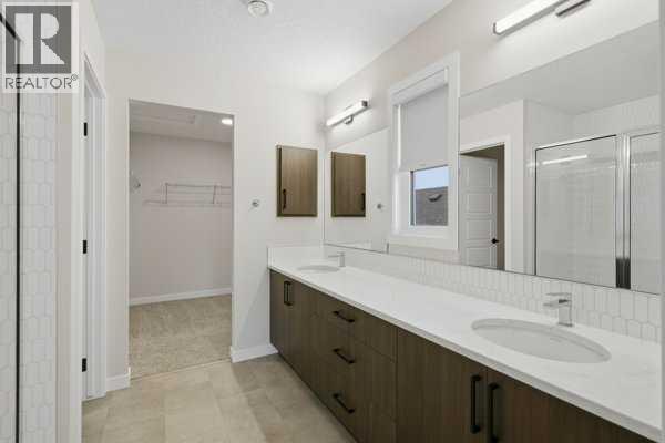 9 Bayview Mews SW, Airdrie, Alberta  T4B 5P1 - Photo 37 - A2293386