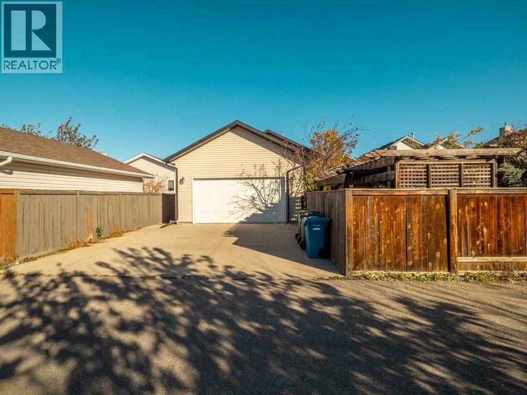 22 Riverstone Boulevard W, Lethbridge, Alberta  T1K 7X3 - Photo 47 - A2294225