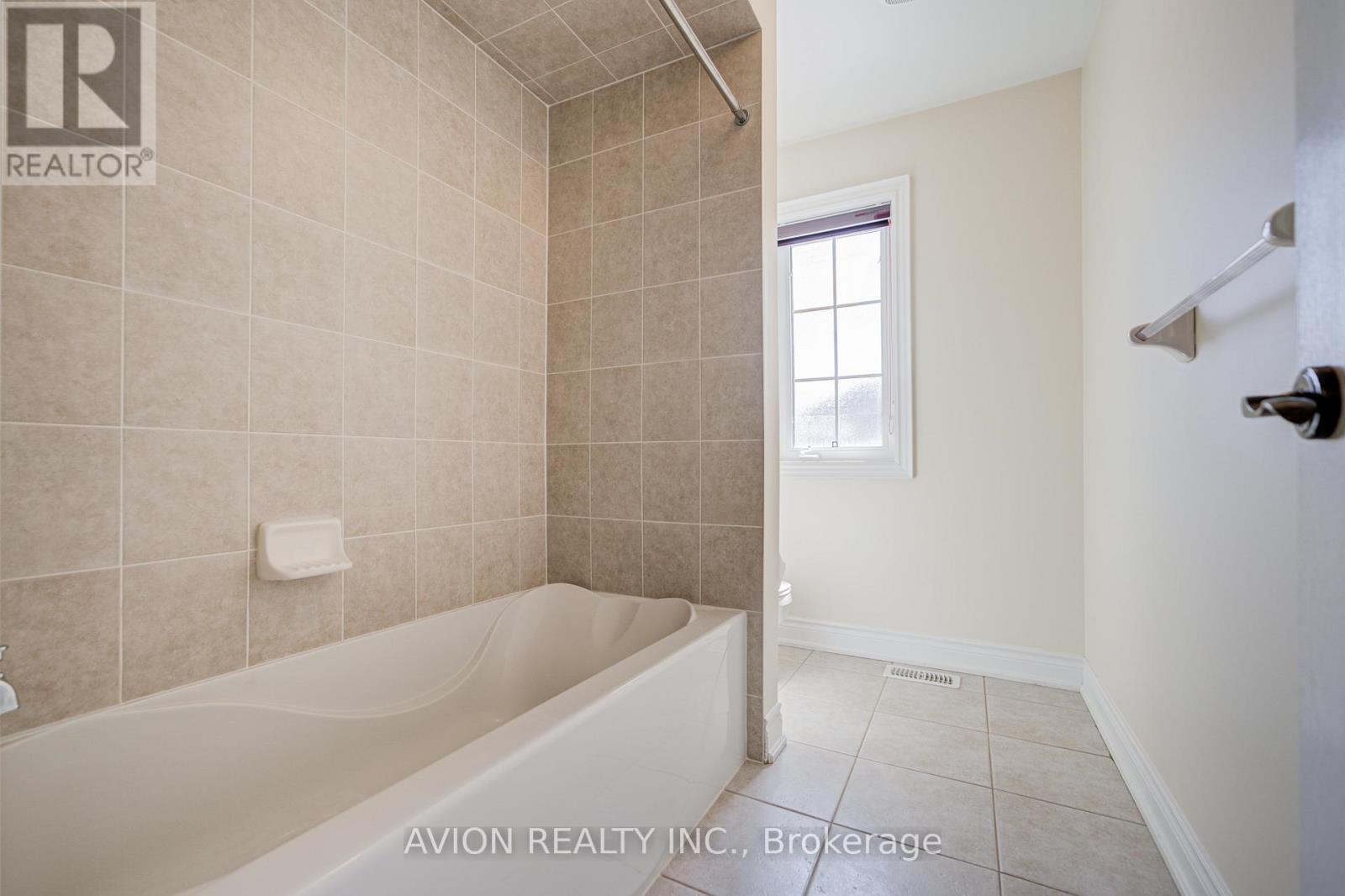 30 Ferrazzano Lane, Vaughan, Ontario L4H 0X2 - Photo 40 - N12893968