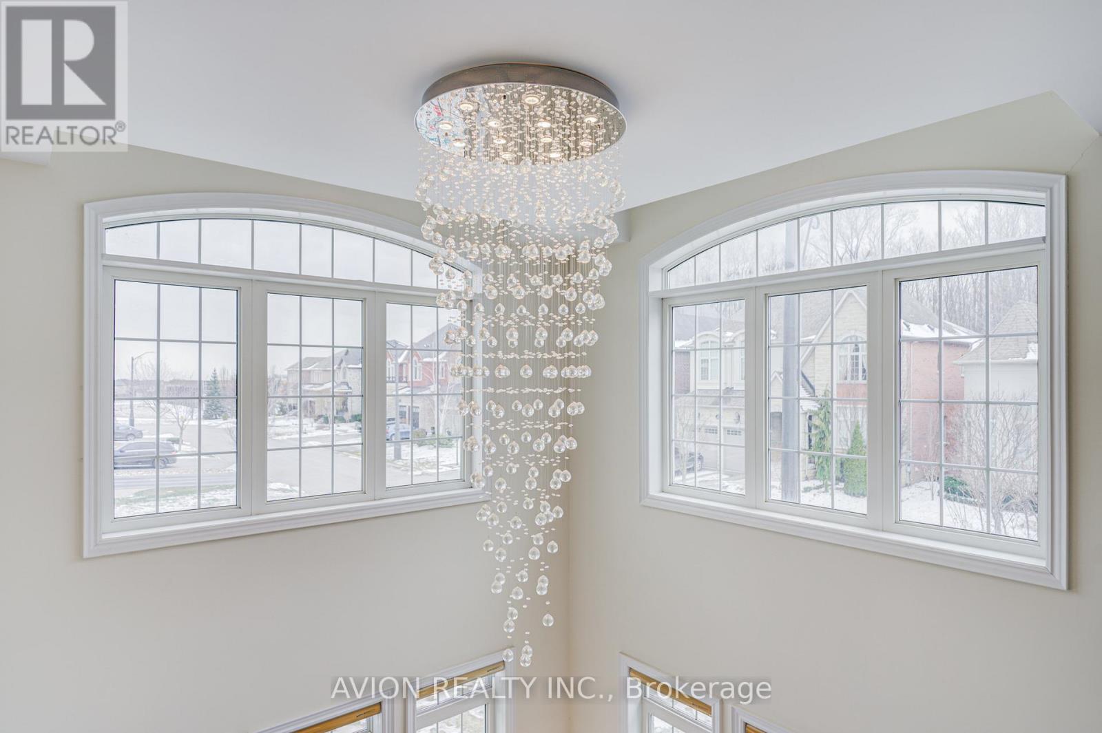 30 Ferrazzano Lane, Vaughan, Ontario L4H 0X2 - Photo 5 - N12893968