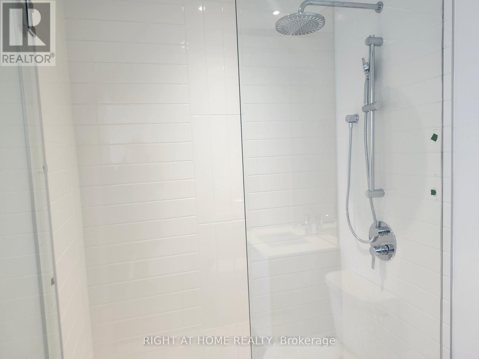 3901 - 448 Burnhamthorpe Road W, Mississauga, Ontario  L5B 4M6 - Photo 21 - W12897832