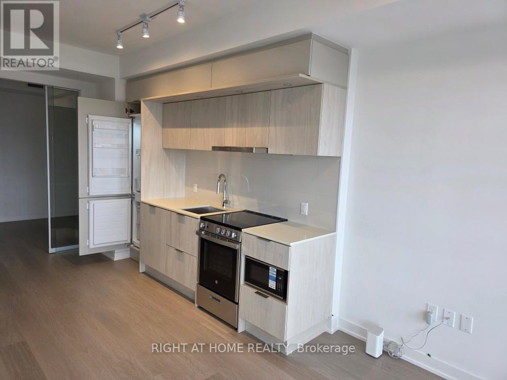 3901 - 448 Burnhamthorpe Road W, Mississauga, Ontario  L5B 4M6 - Photo 12 - W12897832