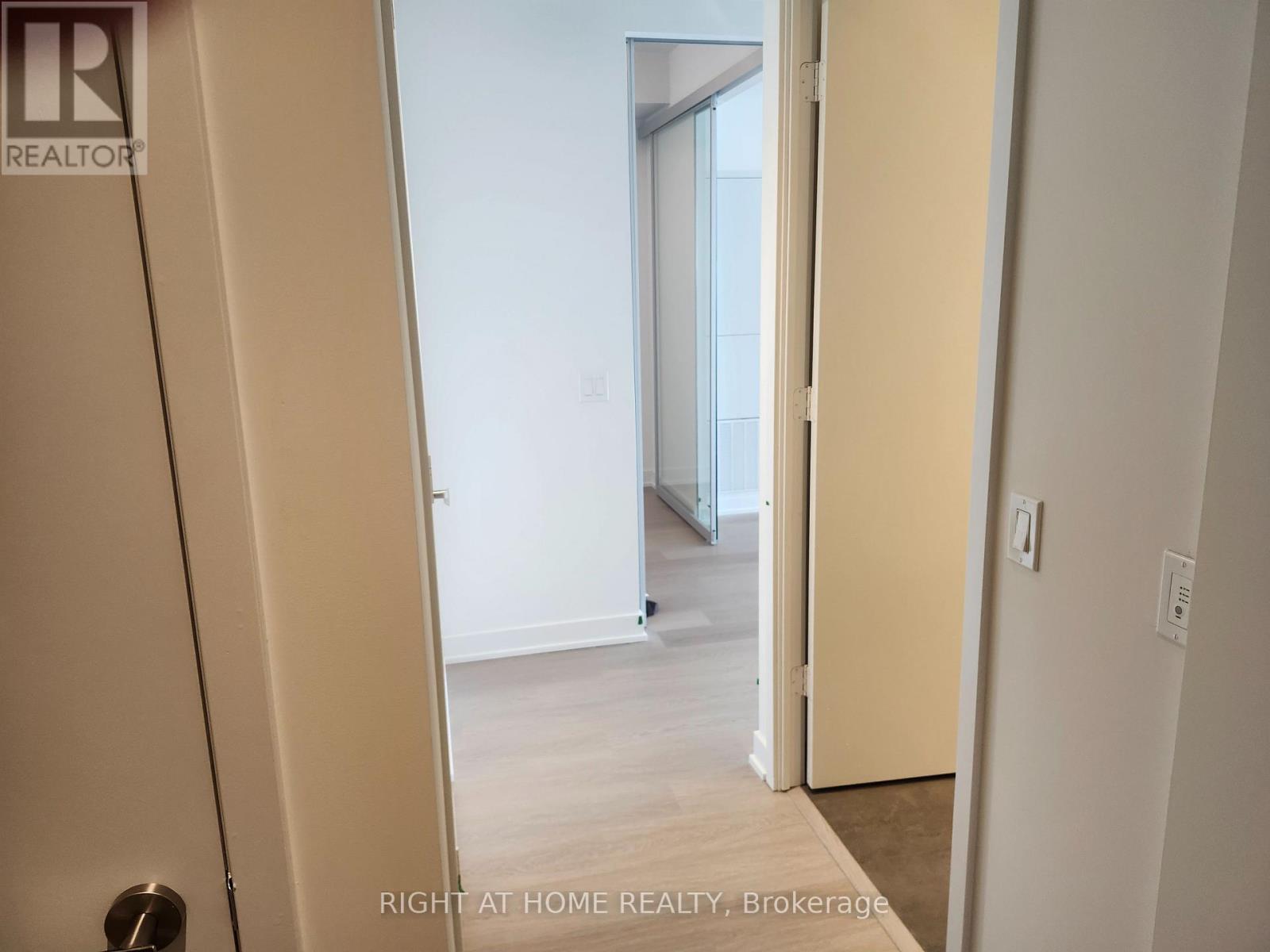 3901 - 448 Burnhamthorpe Road W, Mississauga, Ontario  L5B 4M6 - Photo 15 - W12897832