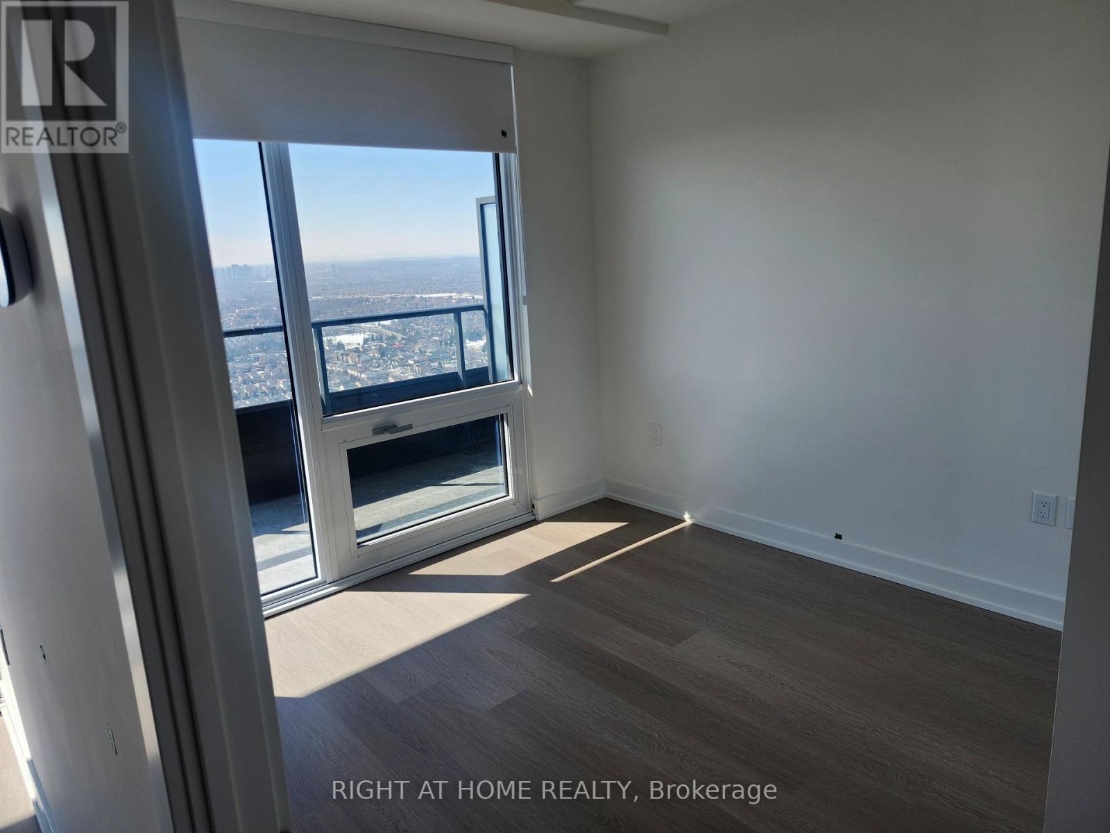 3901 - 448 Burnhamthorpe Road W, Mississauga, Ontario  L5B 4M6 - Photo 17 - W12897832