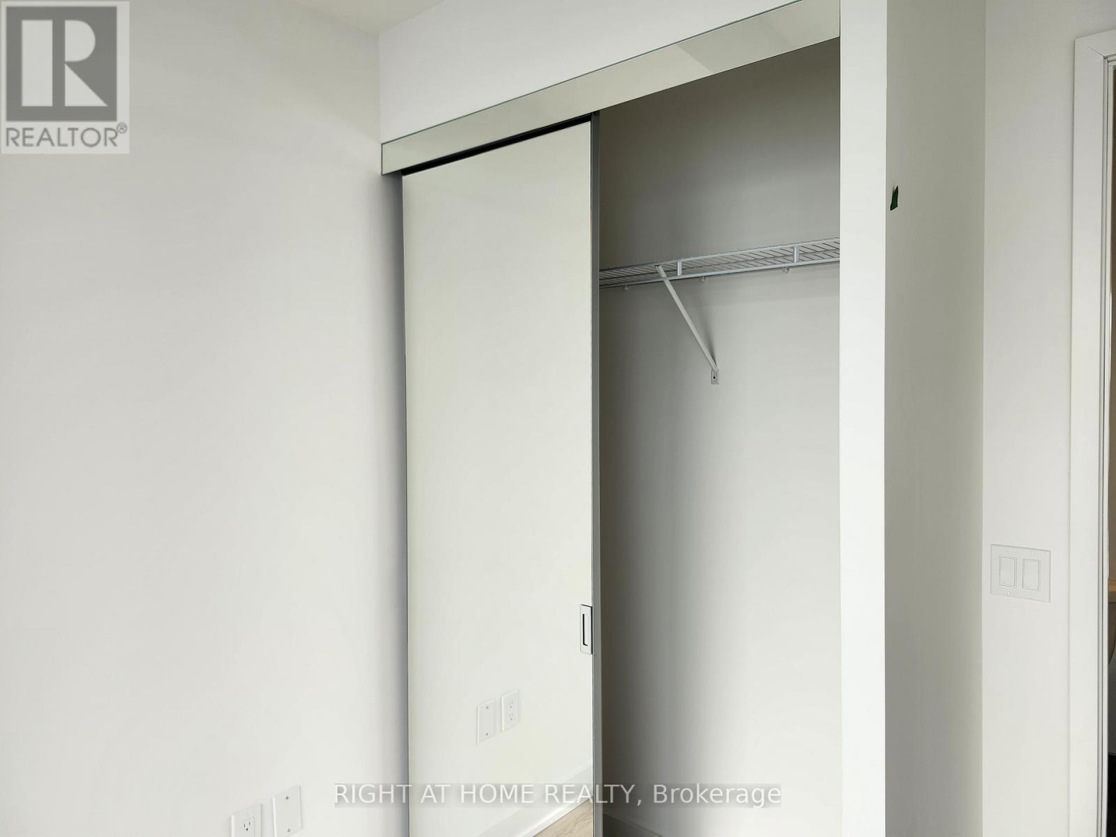 3901 - 448 Burnhamthorpe Road W, Mississauga, Ontario  L5B 4M6 - Photo 27 - W12897832