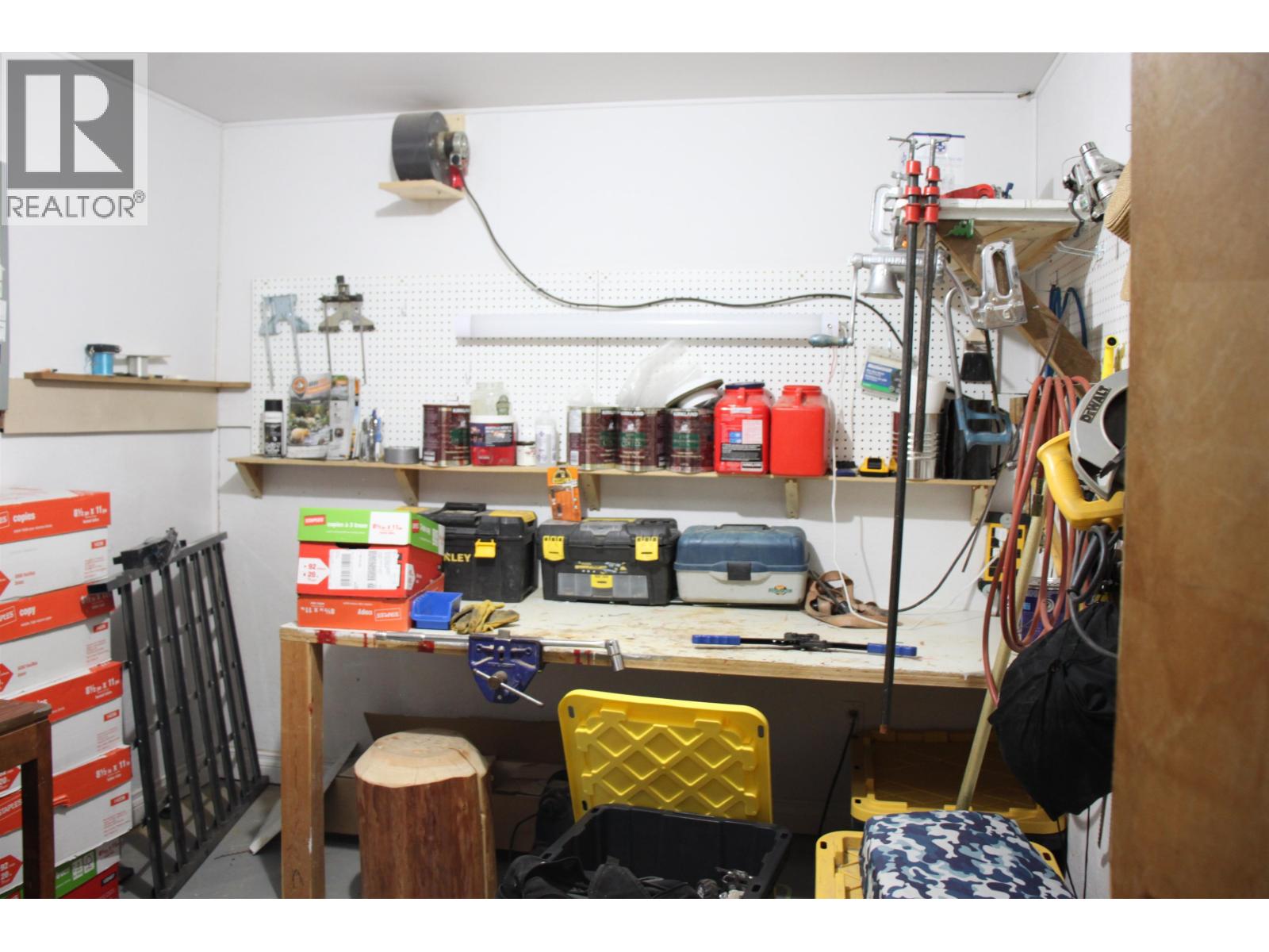 4907 Peasim Court, 108 Mile Ranch, British Columbia  V0K 2Z0 - Photo 22 - R3101055