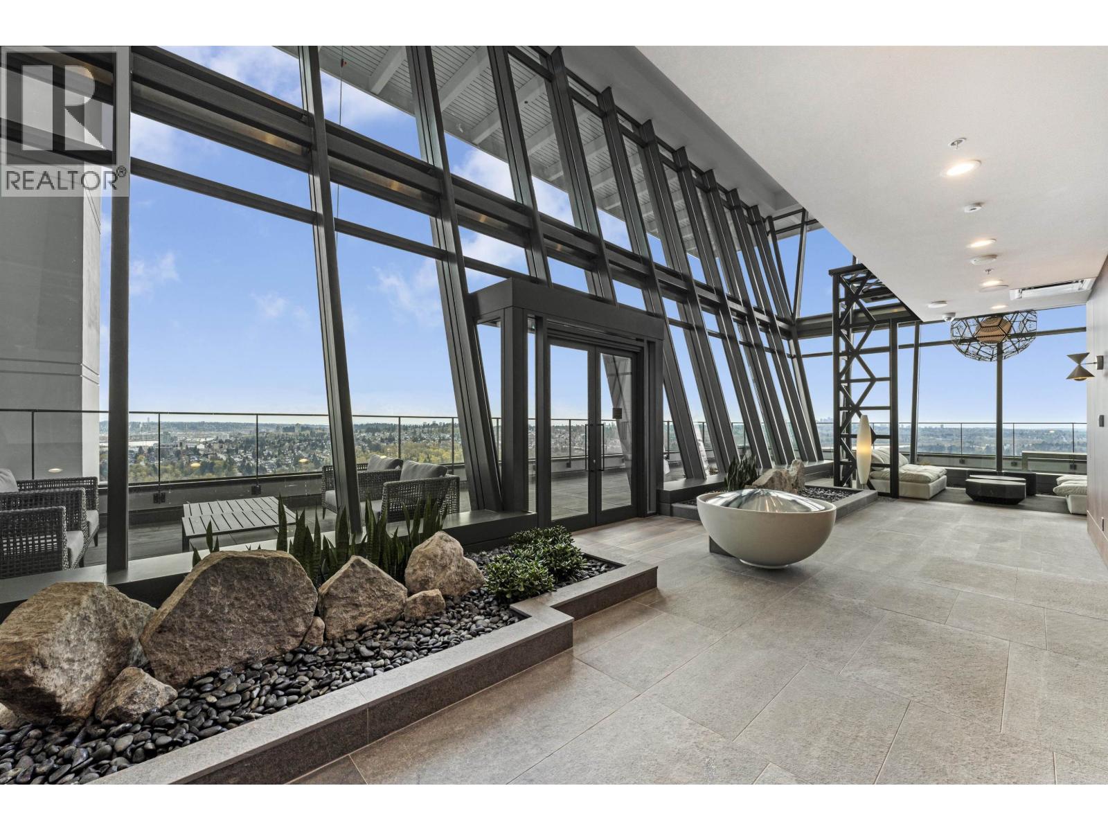 1301 450 Westview Street, Coquitlam, British Columbia  V3K 6C3 - Photo 2 - R3101030