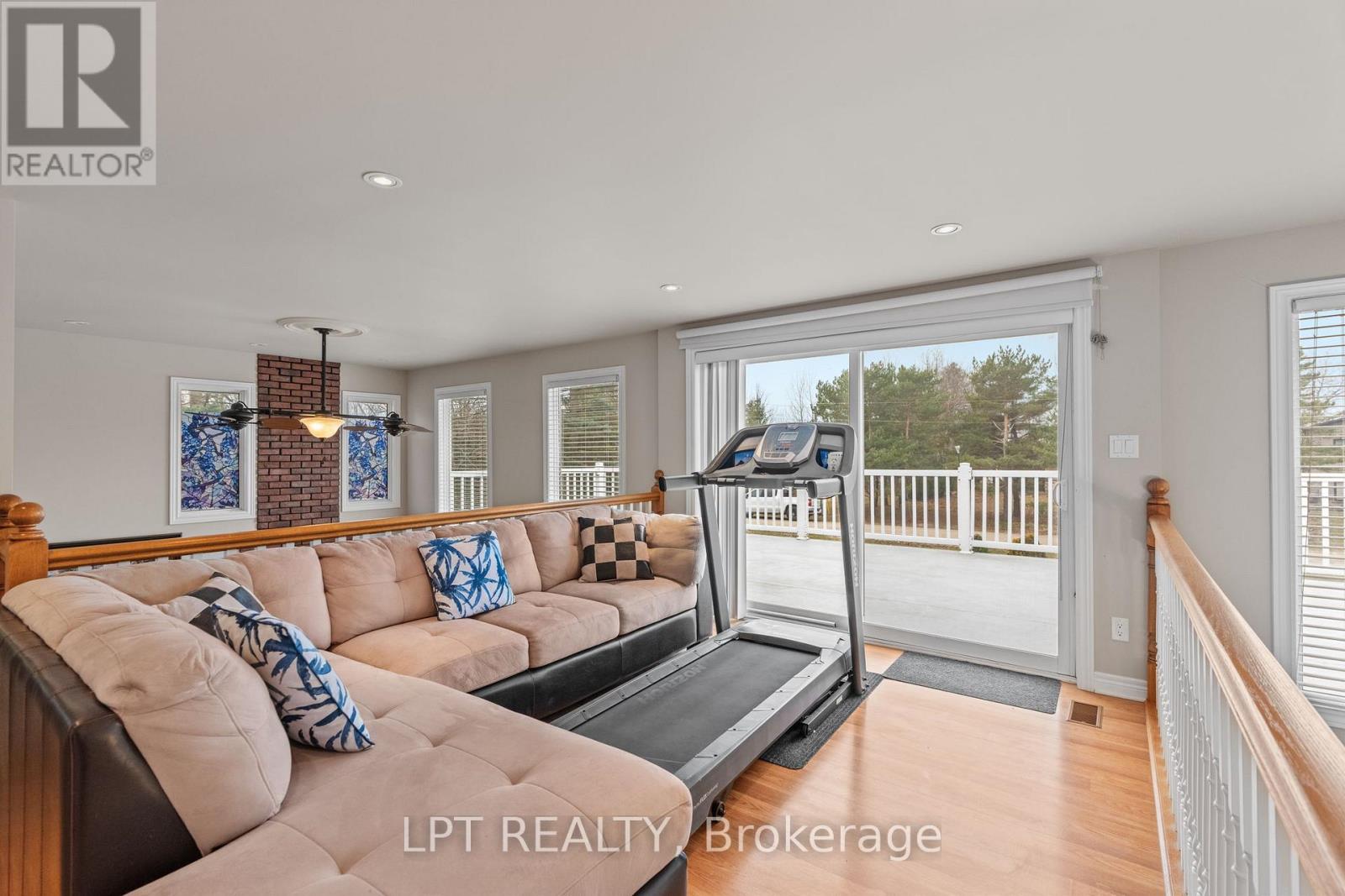 33810 Darryl Court, Bluewater, Ontario  N0M 2T0 - Photo 18 - X12897966