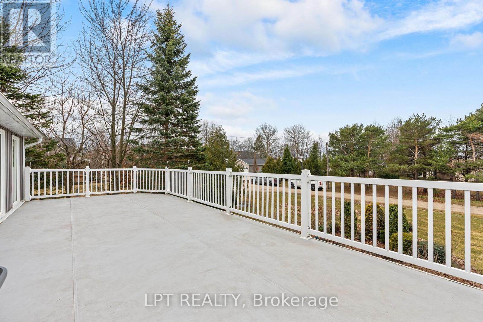 33810 Darryl Court, Bluewater, Ontario  N0M 2T0 - Photo 25 - X12897966