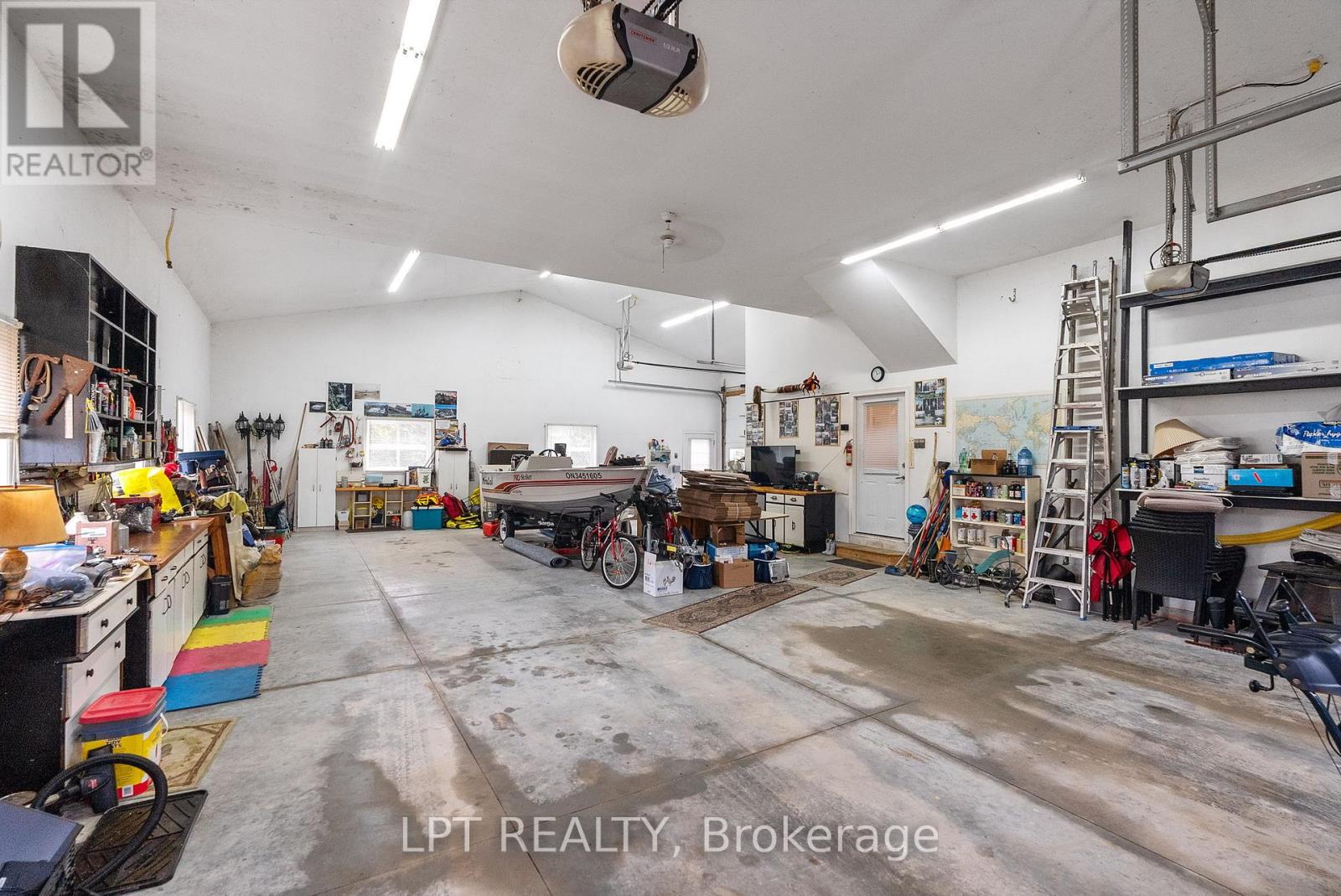 33810 Darryl Court, Bluewater, Ontario  N0M 2T0 - Photo 30 - X12897966