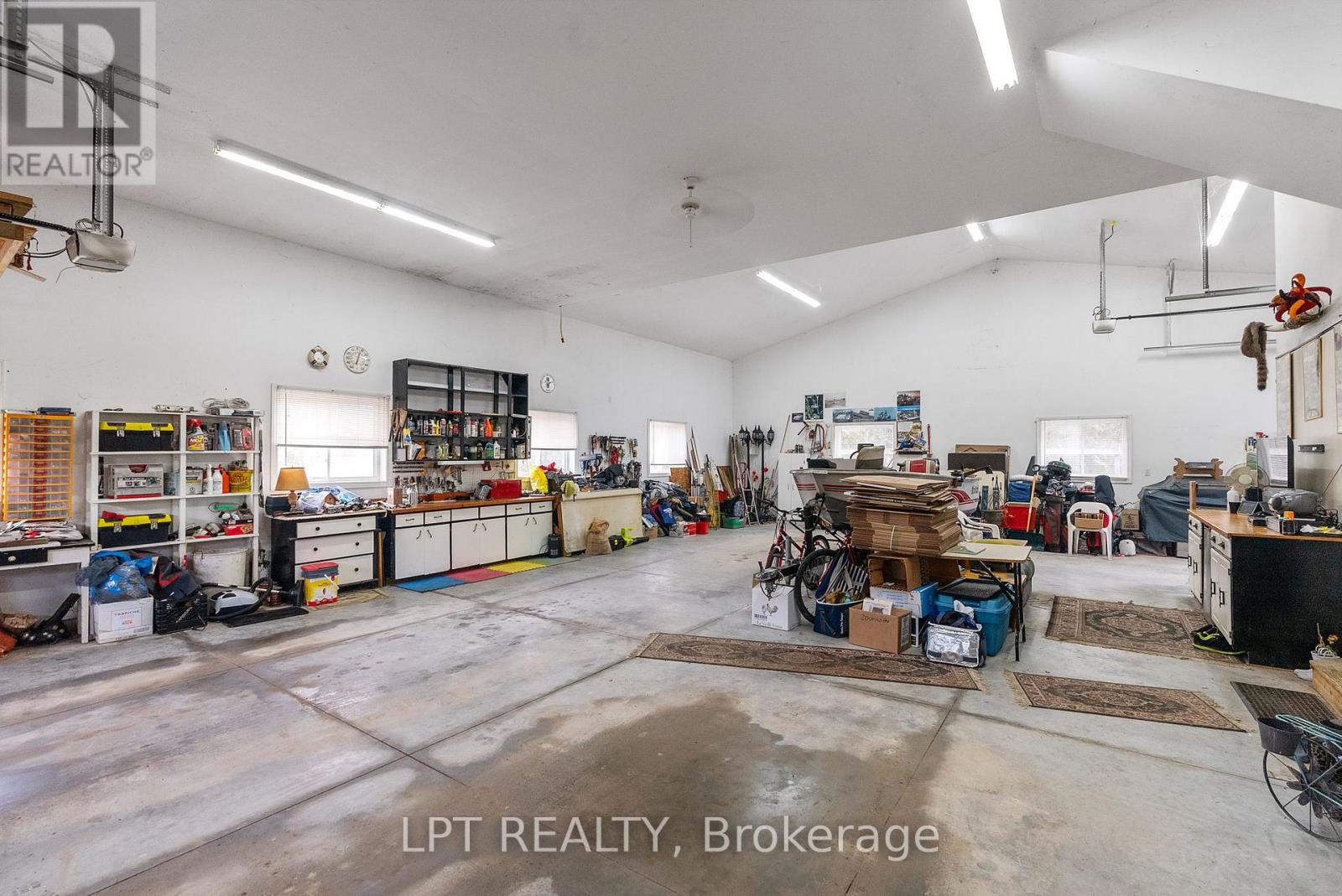 33810 Darryl Court, Bluewater, Ontario  N0M 2T0 - Photo 31 - X12897966