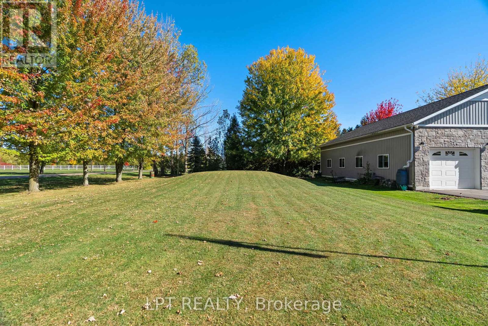 33810 Darryl Court, Bluewater, Ontario  N0M 2T0 - Photo 44 - X12897966
